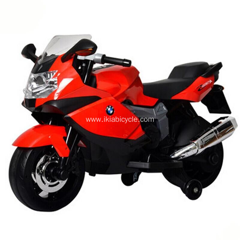 Elektryske motorfyts mei ljochte bern motorfyts